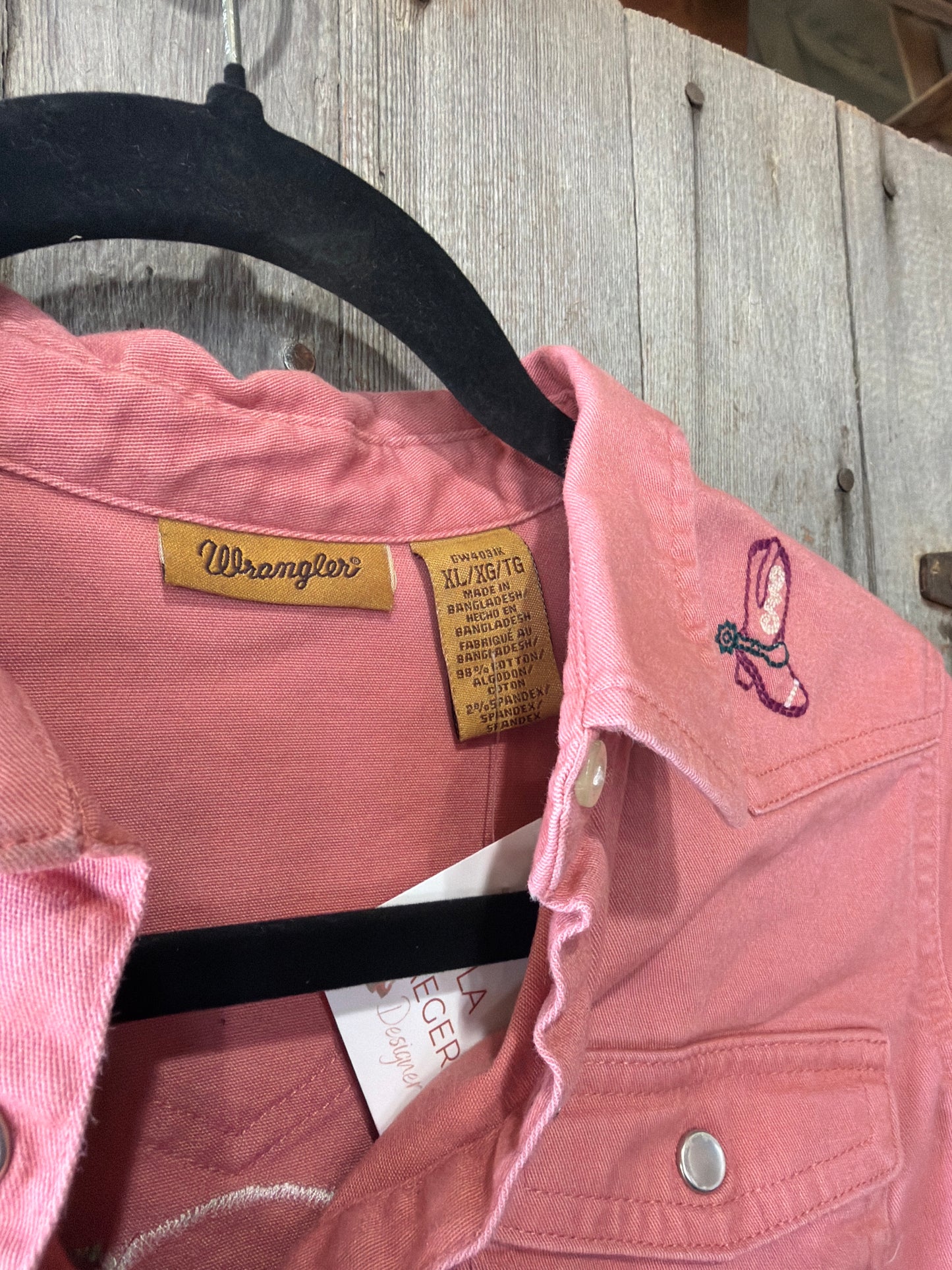 Youth XL Wrangler Snap Montana Cows and Rodeo Patch