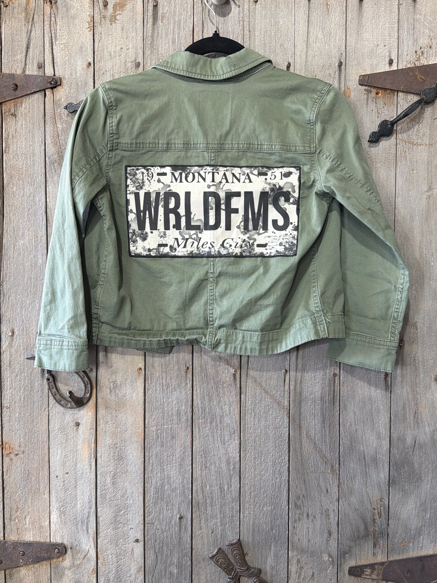 World Famous License Plate youth jacket M